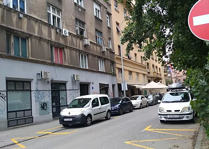 Mely Apartment In The City Center